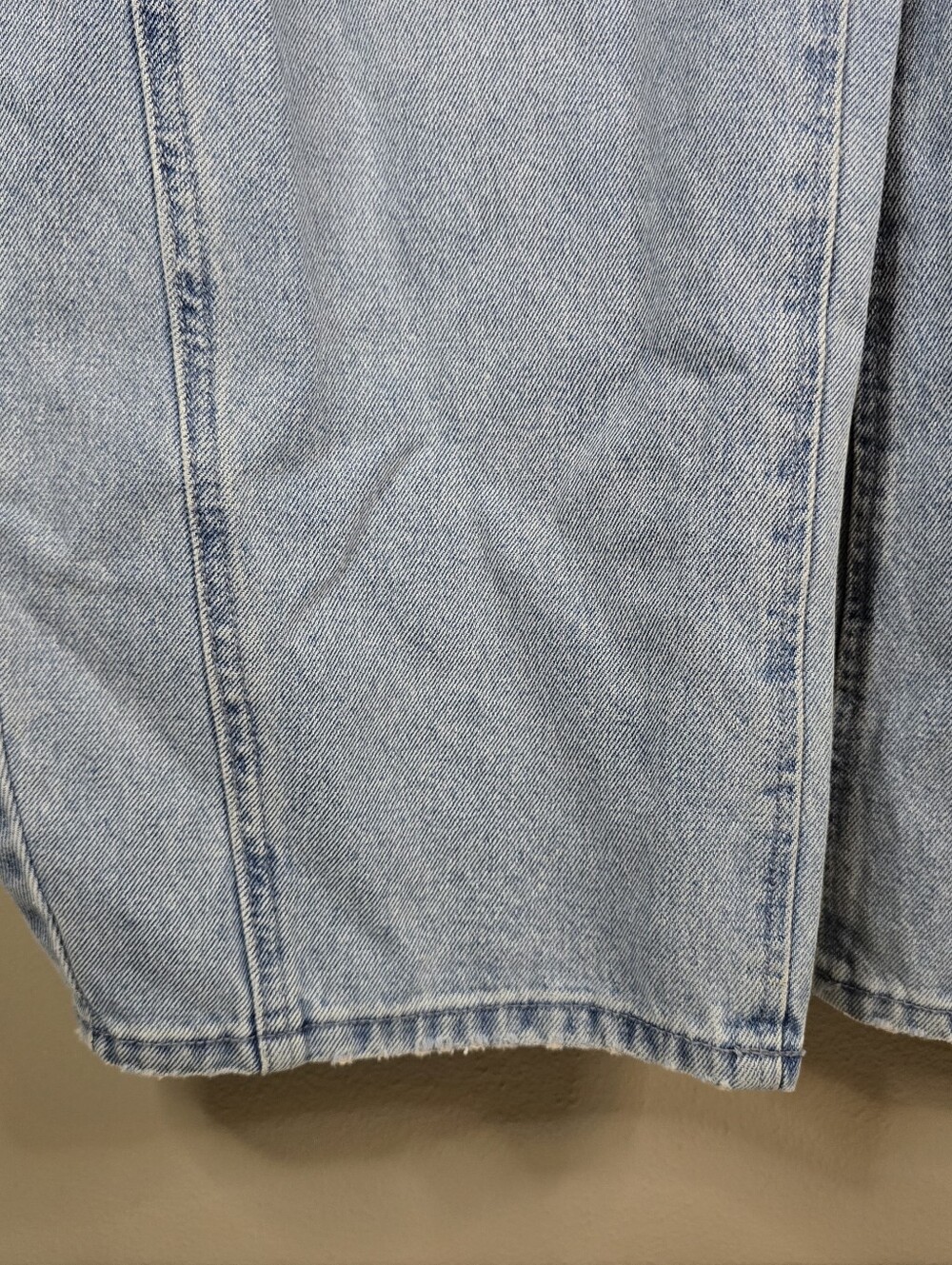 Scoop High-Rise Baggy Ankle Barrel Jeans Distressed Details Light Wash - Picture 6 of 14
